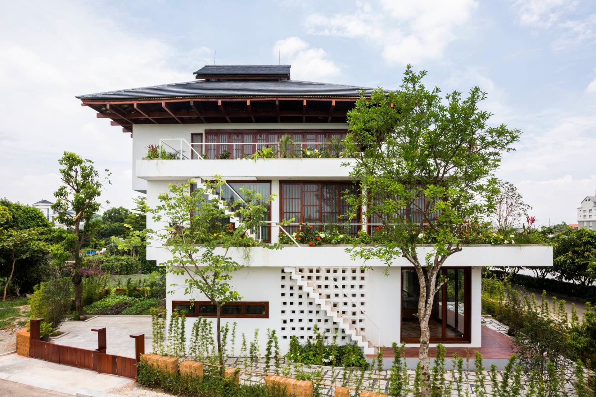 Step House - Căn biệt thự với 4 mặt thông thoáng, đem lại cảm giác phiêu lãng giữa vùng đất đầy nắng và gió