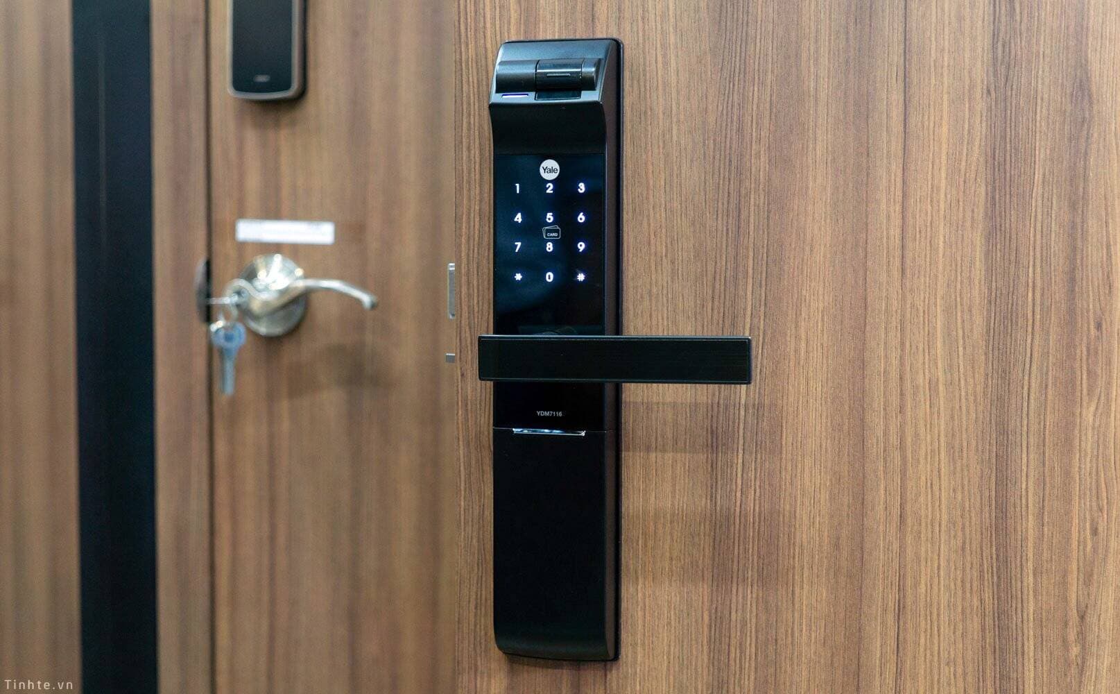 Có nên dùng ổ khóa cảm biến vân tay không?