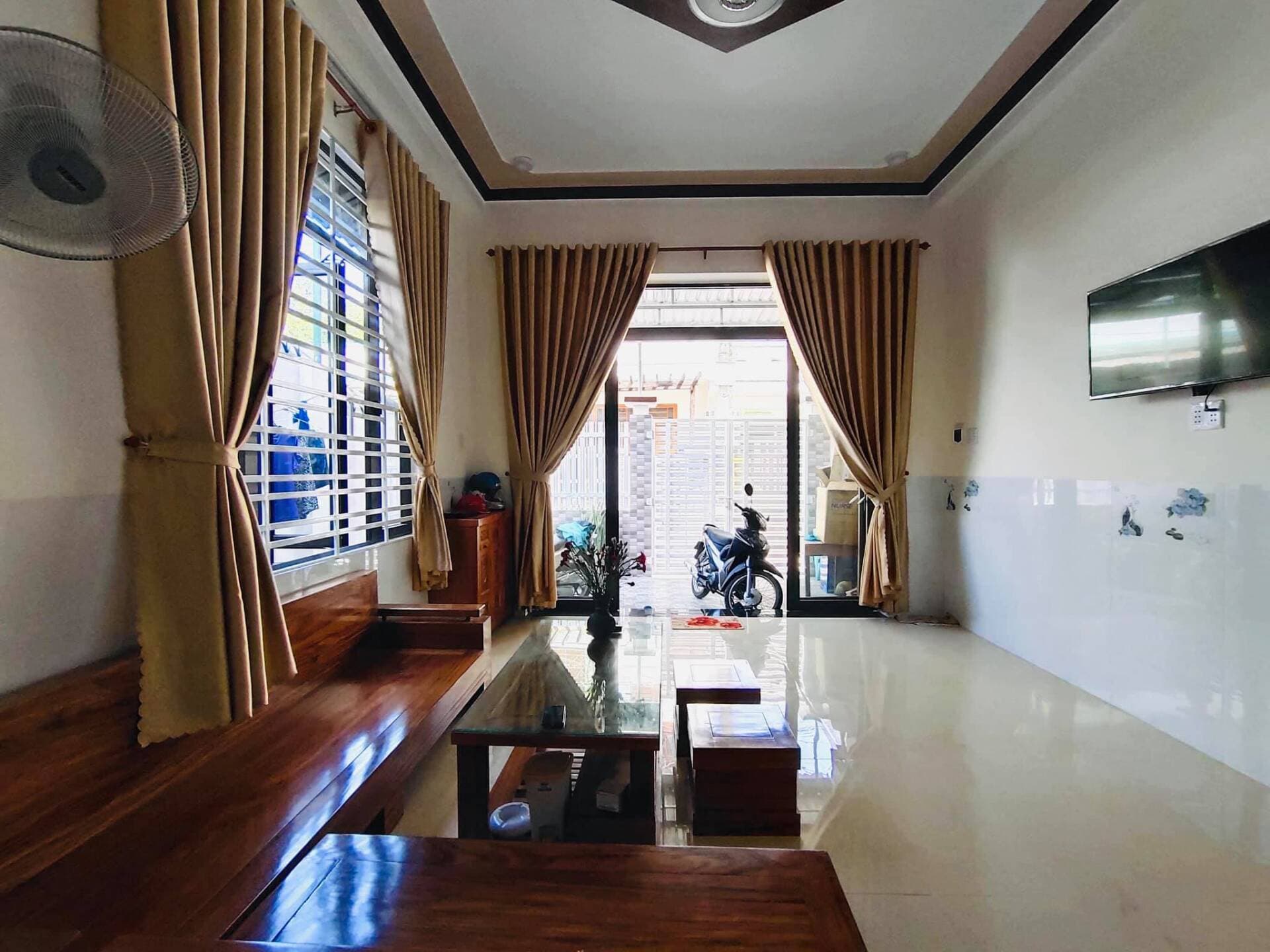 Nhà cấp 4 gần 30 năm tuổi trong hẻm thay đổi diện mạo sau 3 tháng cải tạo