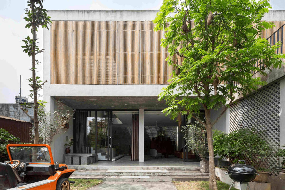 Nhà 2 tầng, rộng 180m2 của ông chủ xưởng sản xuất bê tông nội thất tại Hà Nội