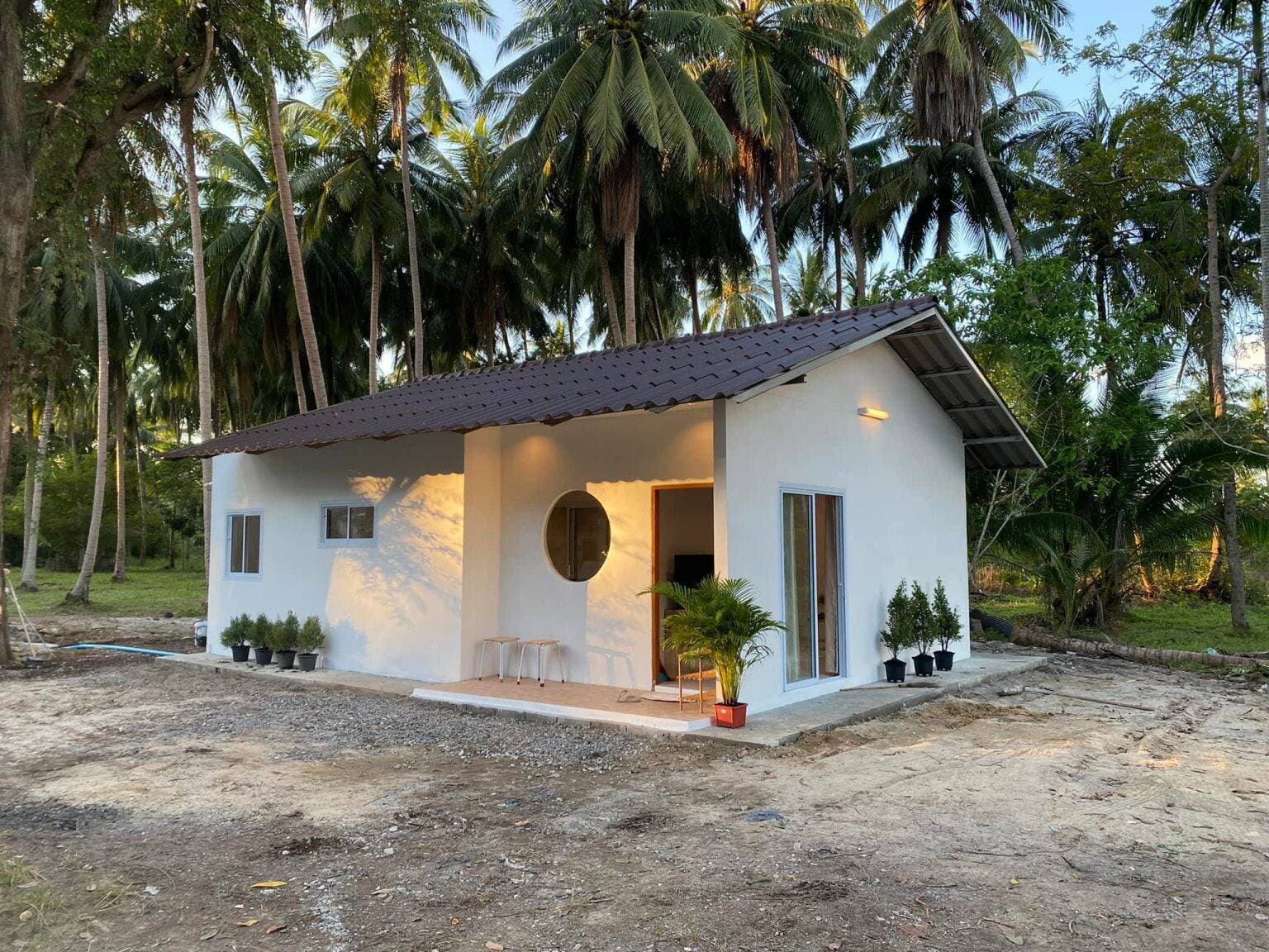 Nhà cấp 4 rộng 50m2, thiết kế tối giản và hiện đại, chi phí hoàn thiện khoảng 270 triệu đồng