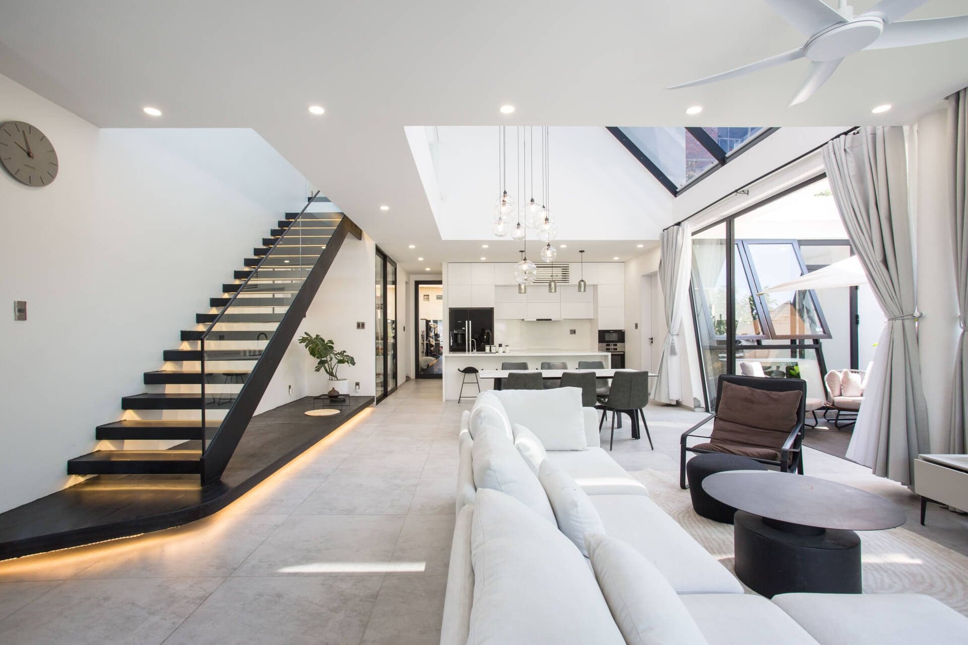 UOY Home thiết kế tránh nắng hiệu quả, có cả không gian cắm trại trên sân thượng