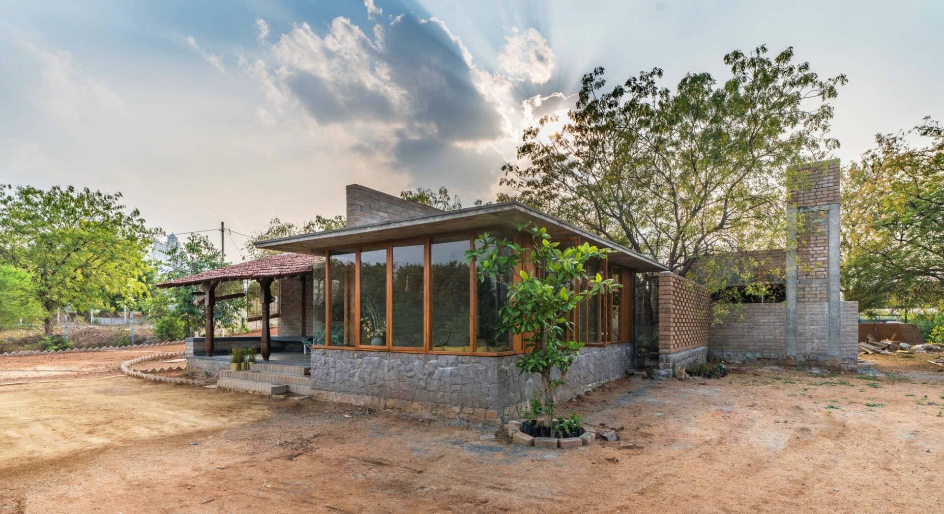 Vợ chồng tôi bỏ căn hộ 6,4 tỷ Hà Nội để về quê sống "thực dụng" trong căn nhà 150 triệu đồng