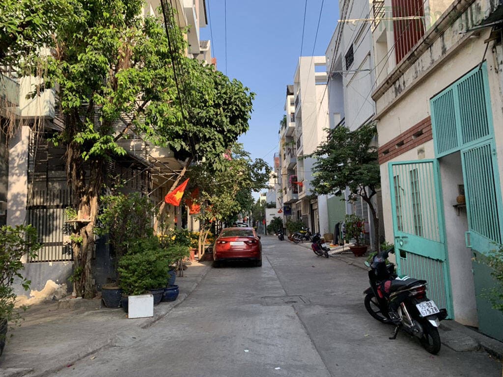 Tôi phải bán căn nhà ưng ý vì bể phốt của hàng xóm