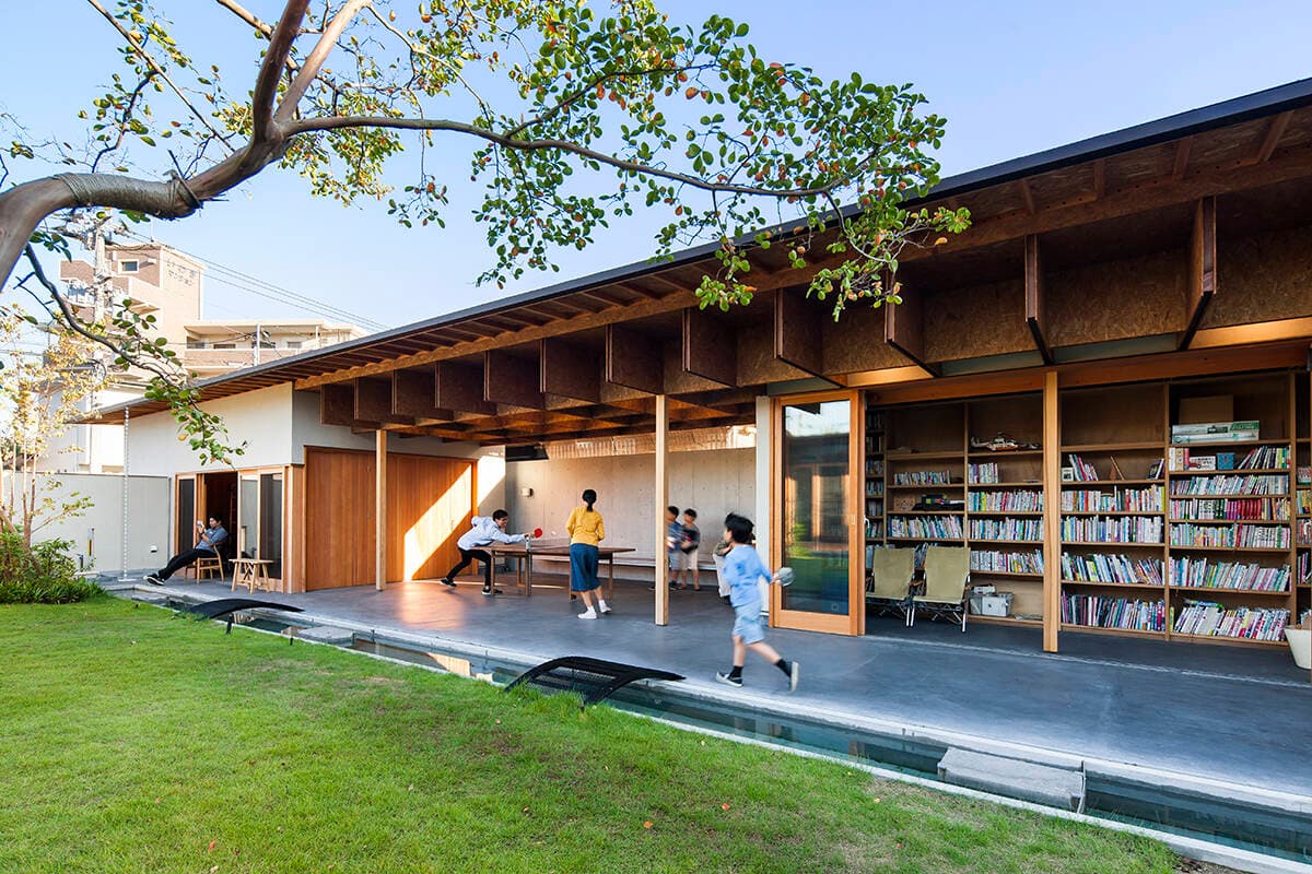 Mê mẩn trước ngôi nhà gỗ Hogan House thiết kế module trong khuôn viên 330m2