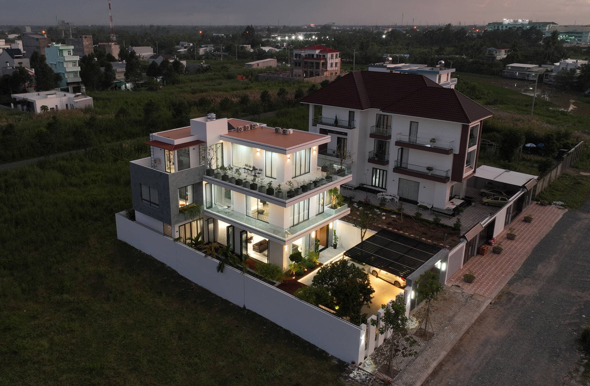 Biệt thự 3 tầng ở Cần Thơ dành đến 70% diện tích đất làm sân vườn và hồ bơi