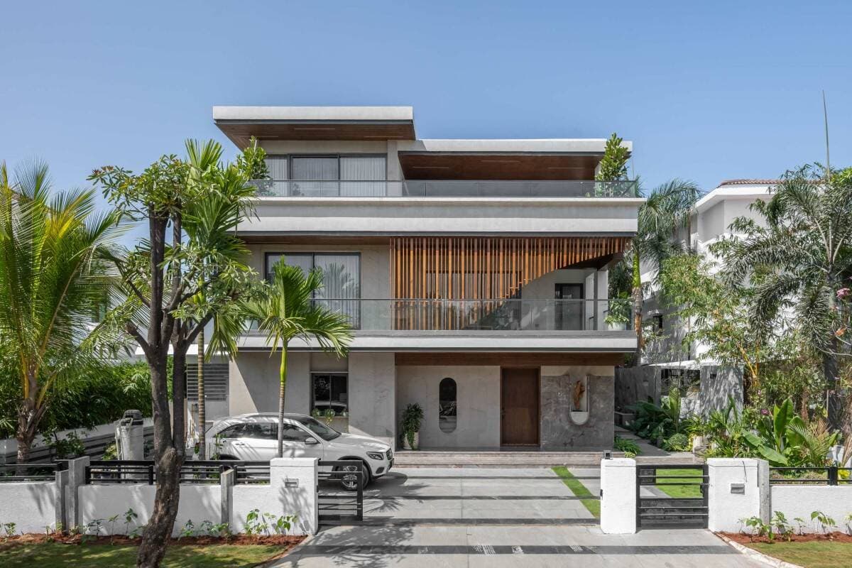 Kiến trúc hiện đại kết hợp chất liệu tự nhiên trong biệt thự 3 tầng