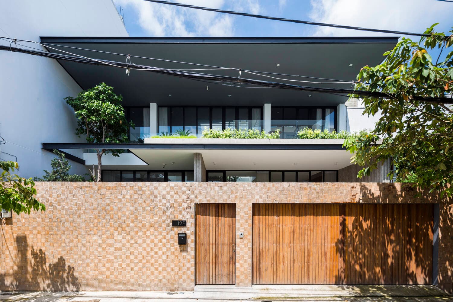 Patio House - Nhà hướng Tây mà không nóng