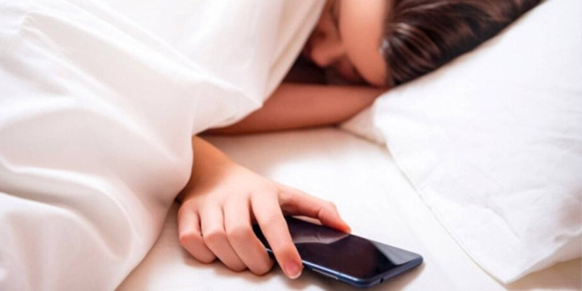 9 đồ vật tuyệt đối không nên đặt dưới gối kẻo ảnh hưởng đến tài vận và sức khỏe