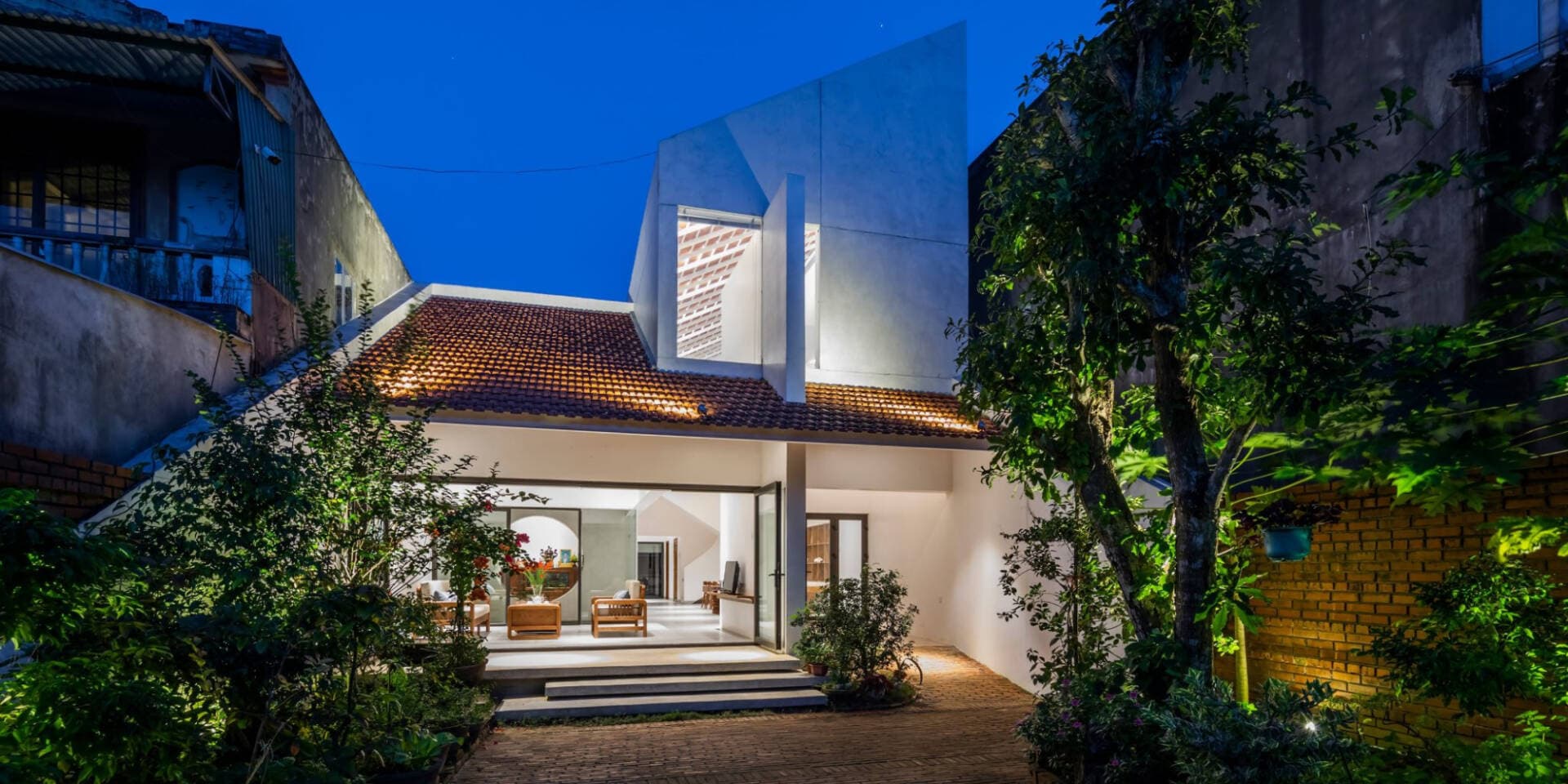 Quảng Ngãi House / 6717 Studio