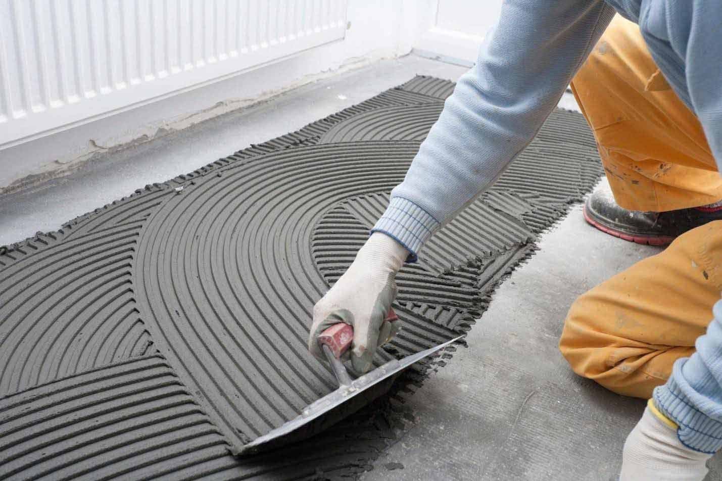 Nên lựa chọn keo dán gạch đá hay hồ dầu và ưu, nhược điểm của 2 nguyên liệu này là gì?