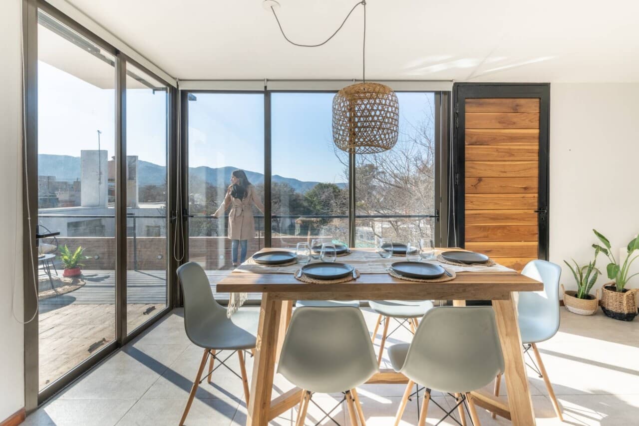House 1/3 - Căn nhà xây dựng trên thế đất “cheo leo”, nhưng vẫn đẹp nguyên sơ hút hồn gia chủ