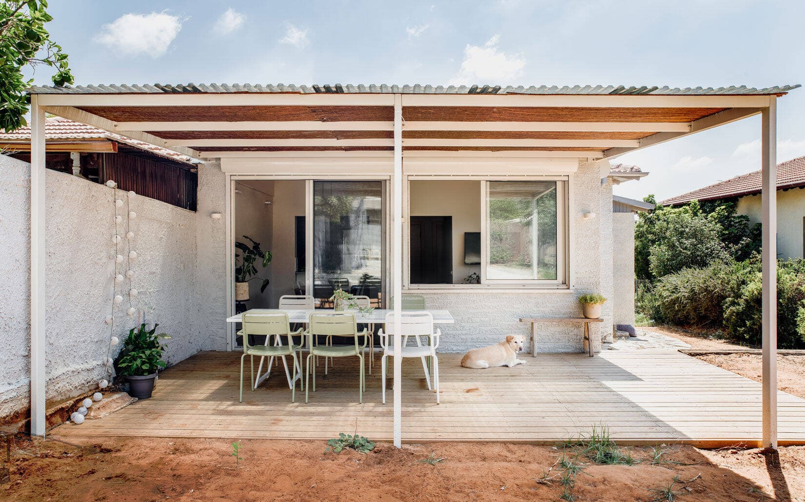 Cải tạo nhà 75m2 1 tầng 2 phòng ngủ thành tổ ấm an yên cho gia đình 3 người