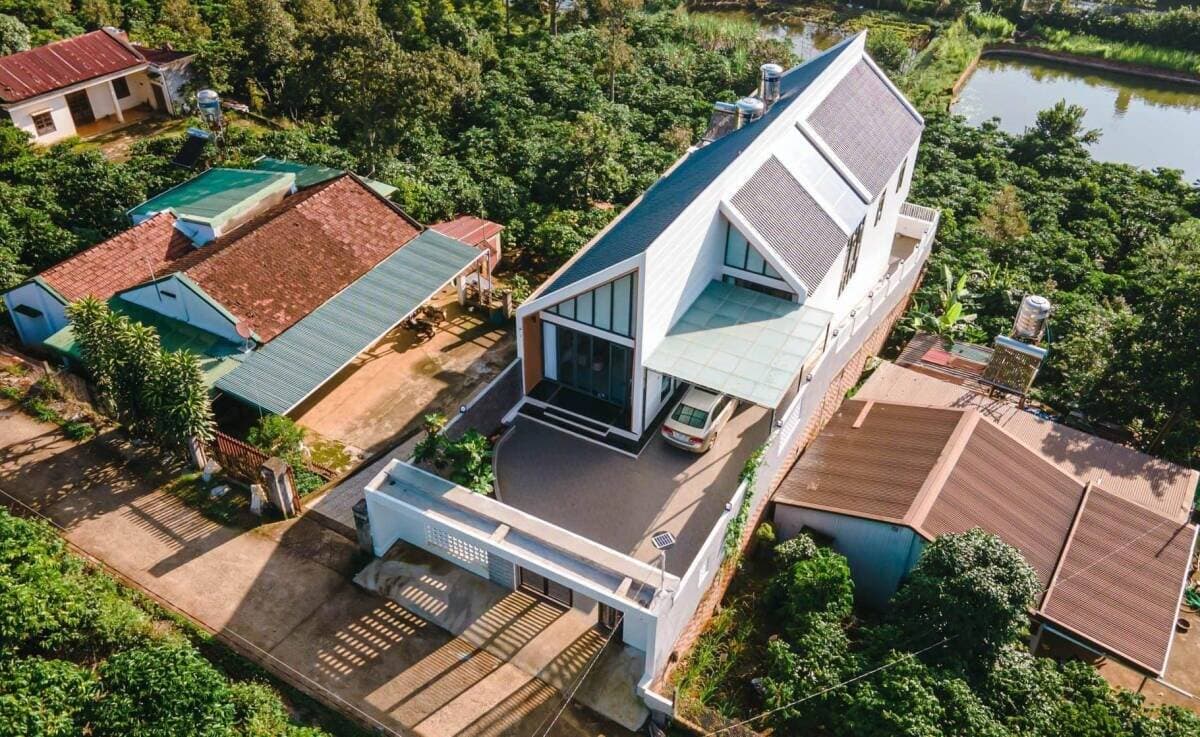 Tổng hợp nhà thiết kế mái dốc để thích ứng với điều kiện thời tiết