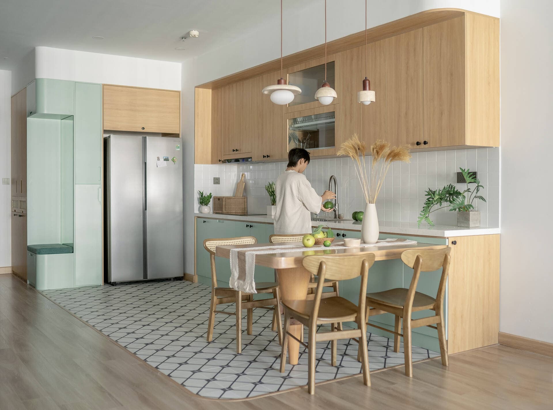 Căn hộ 87m2 của gia đình 4 người, thiết kế tối giản mà vẫn ấm cúng tại Hà Nội