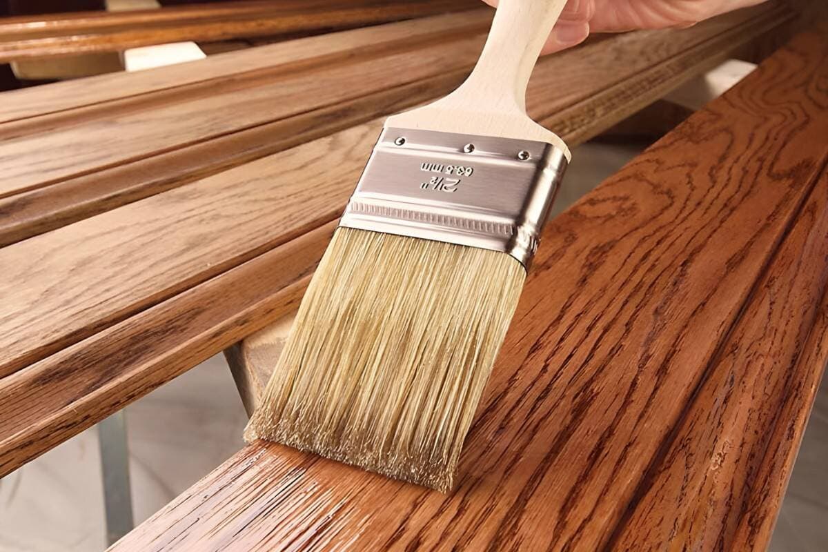 Ngửi mùi sơn PU có độc hại không? Cách hạn chế tác hại khi sử dụng sơn PU