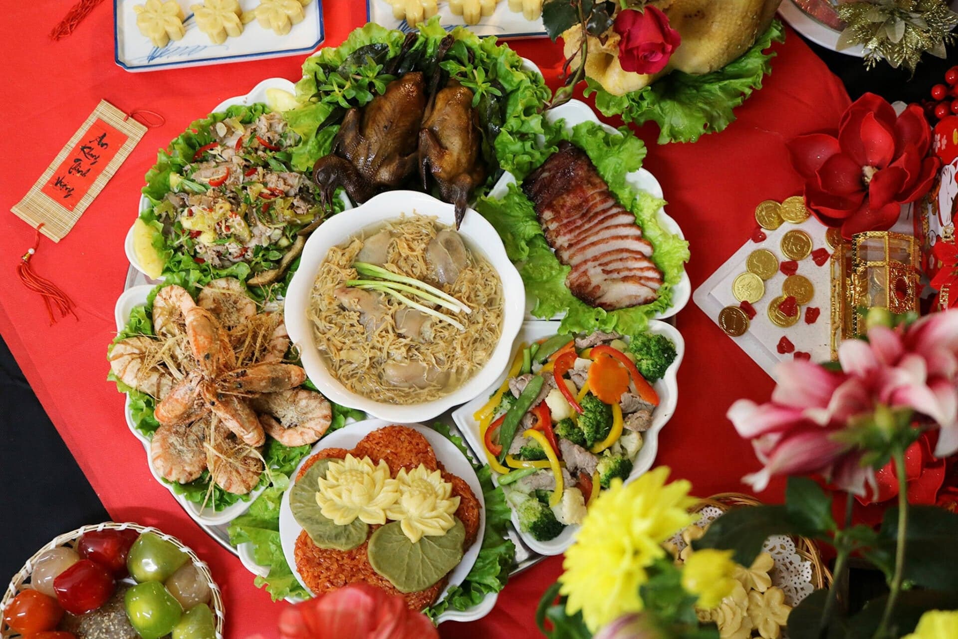Mâm cỗ cúng Rằm tháng Giêng: Nên chọn cỗ chay hay cỗ mặn? Gợi ý mâm cỗ đầy đủ, chuẩn truyền thống