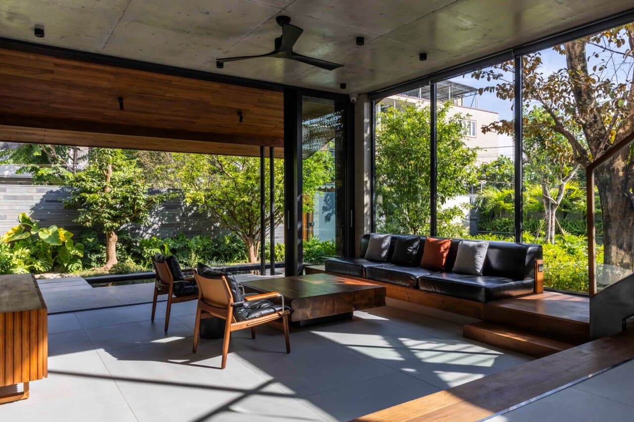 OM House - Kiến Trúc Hiện Đại Đối Thoại Cùng Vật Liệu