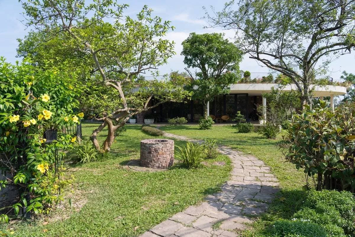 V4 House - Ngôi nhà đưa con người trở về với thiên nhiên dựa trên tinh thần “Người cũ - áo mới”