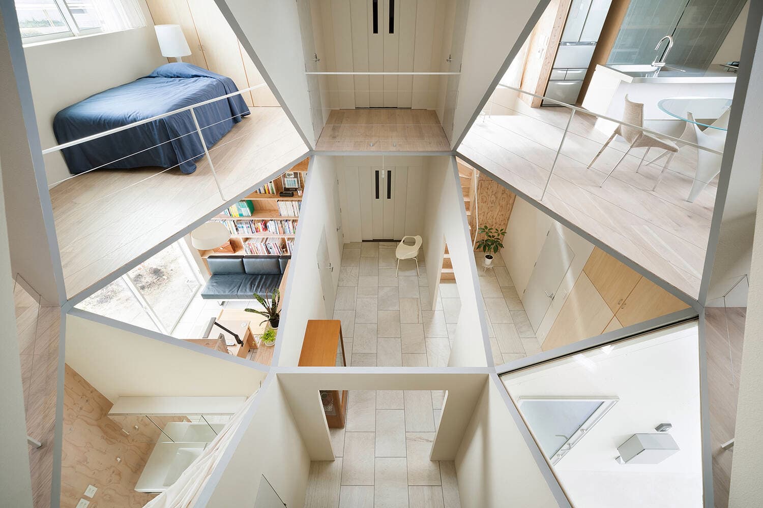 Kame House - Ngôi nhà đặc biệt với khoảng trống hình lục giác giúp kết nối tất cả các phòng