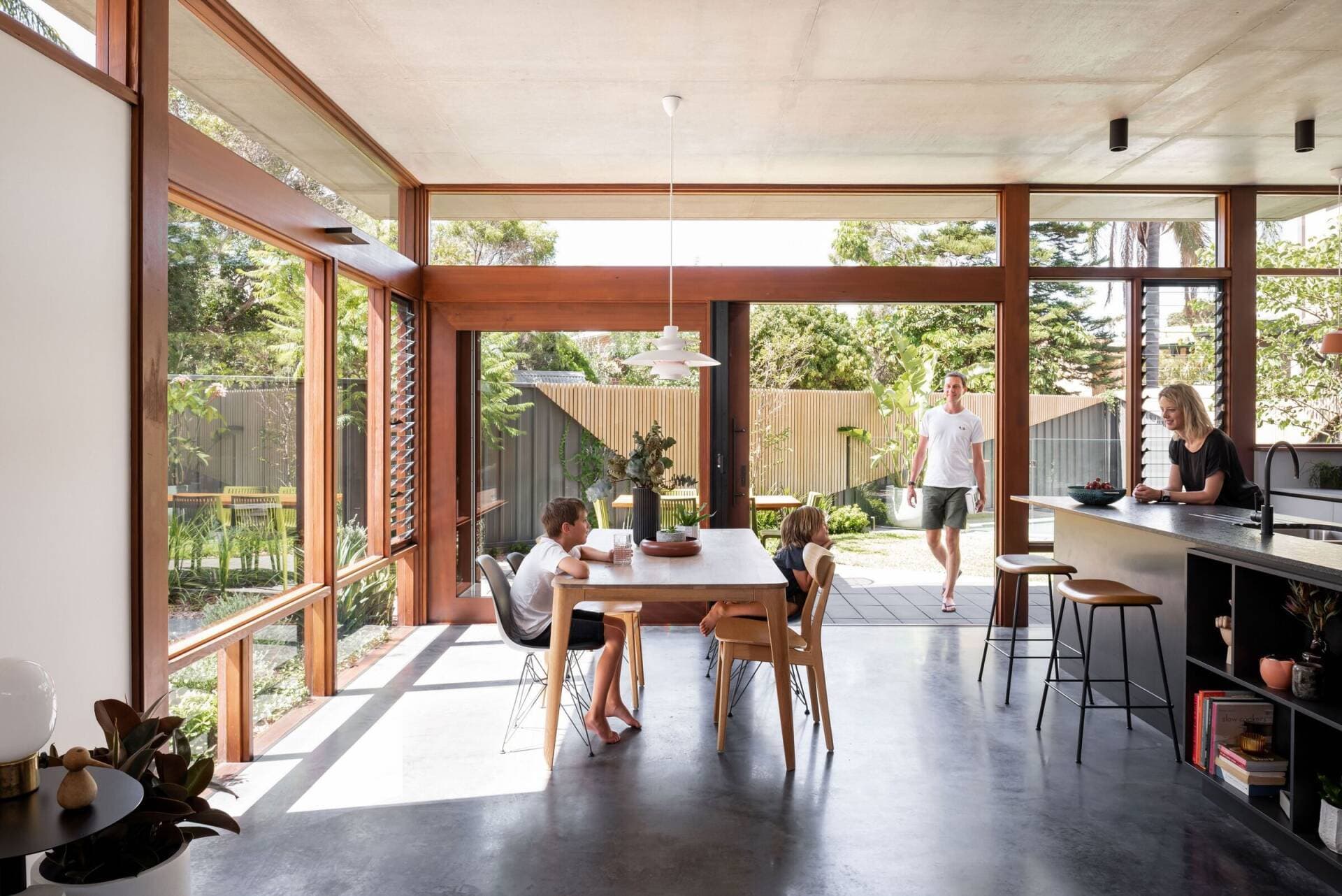 Xây dựng trên khu đất nhỏ ở nội đô, Carr Street vẫn sở hữu không gian ngoài trời đáng ngưỡng mộ
