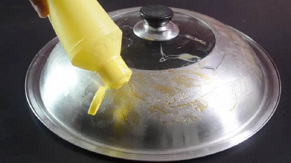 Tip vệ sinh nắp nồi, xử lý nắp nồi bị cặn bám chặt