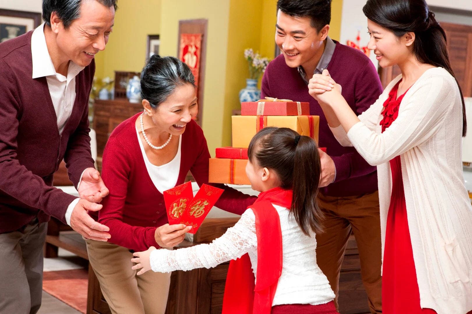 Gợi ý 15 món quà Tết thể hiện lòng hiếu thảo với cha mẹ