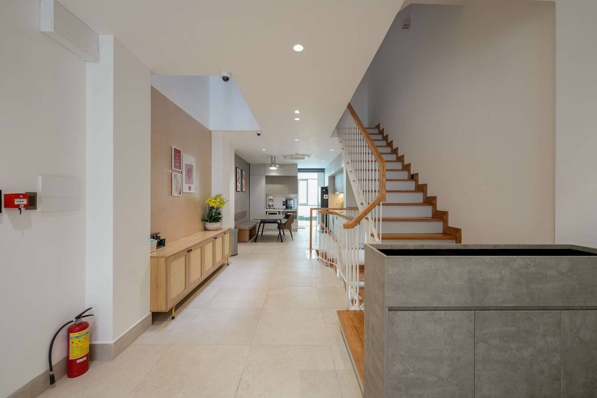 Tham khảo mẫu nhà phố 4x19 m hiện đại, tinh tế Phạm Văn Bạch House