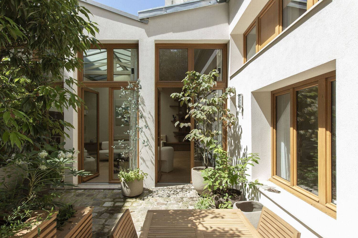 Nhà vườn trong lành, hiện đại giữa lòng Paris