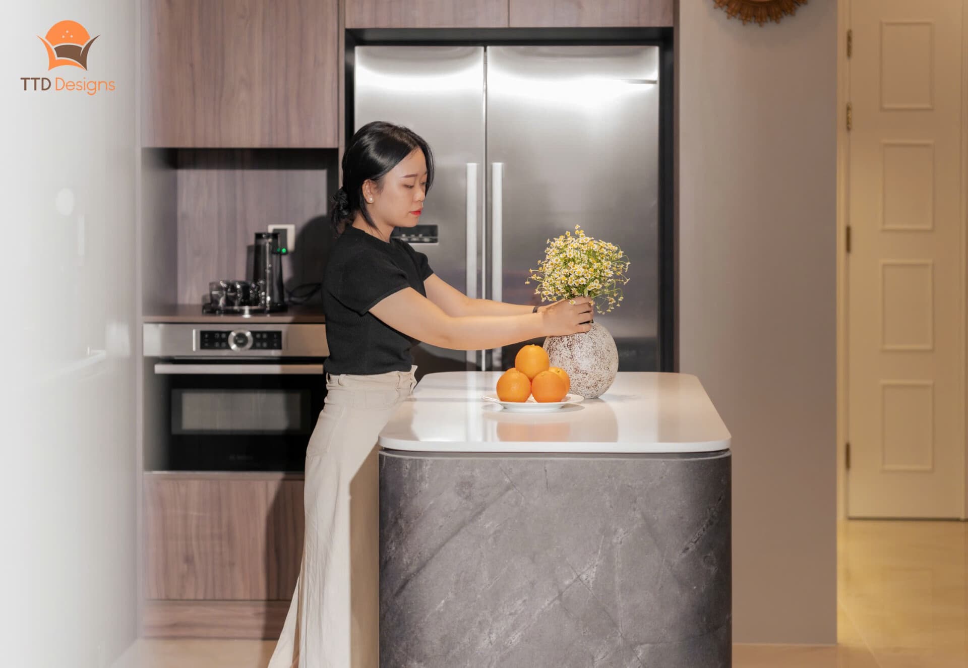 Chuyển hóa căn hộ cũ thành không gian hiện đại, trẻ trung Tại Aqua 2 Vinhomes Golden River Quận 1