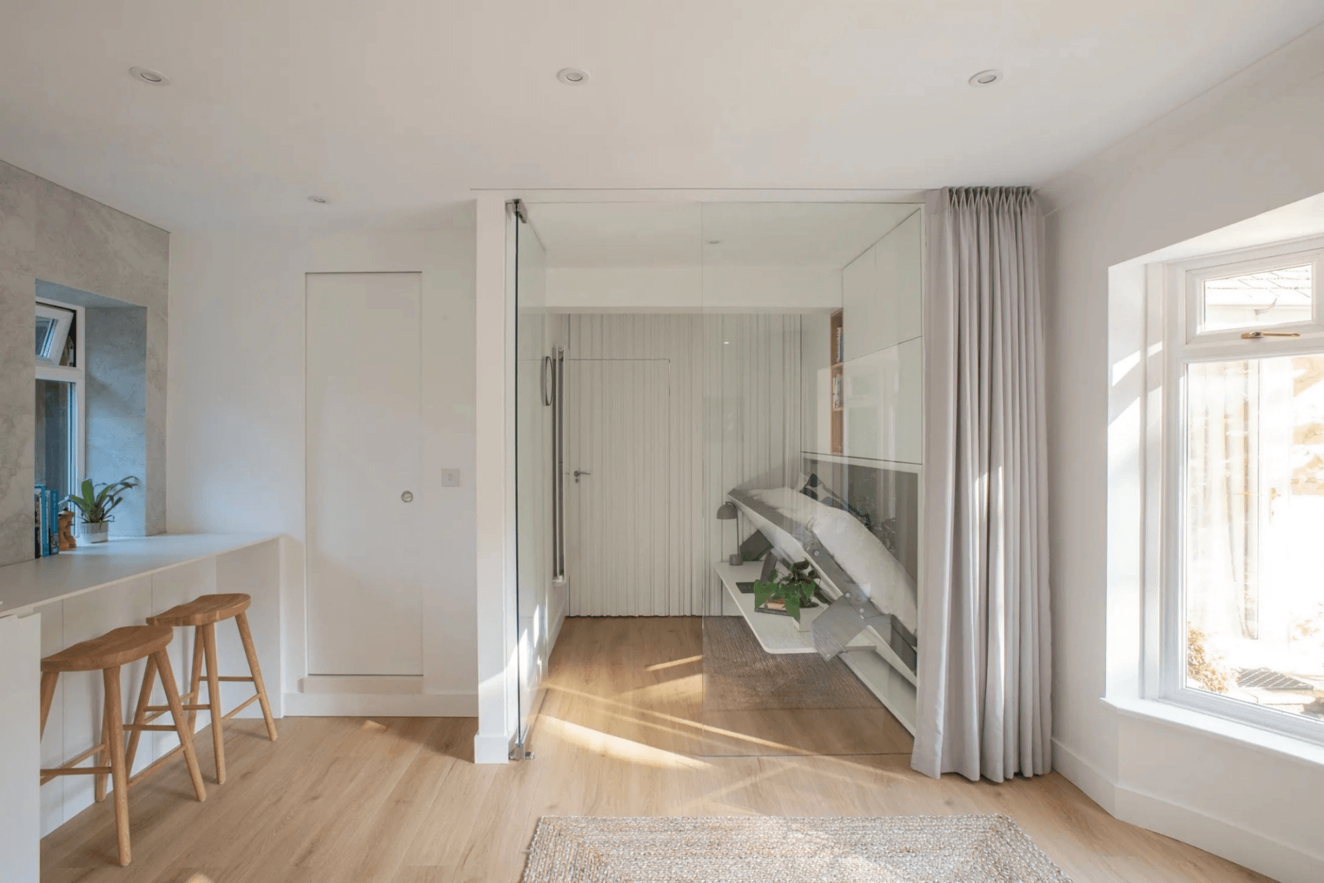 6 căn hộ dưới 50m2 mở rộng không gian sống nhờ thiết kế “giấu” giường