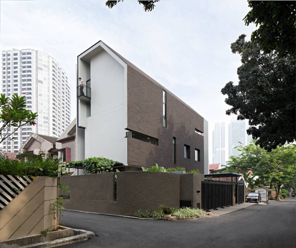 EV House - Lối thiết kế thông minh giúp nhà phố bớt hấp thụ nhiệt