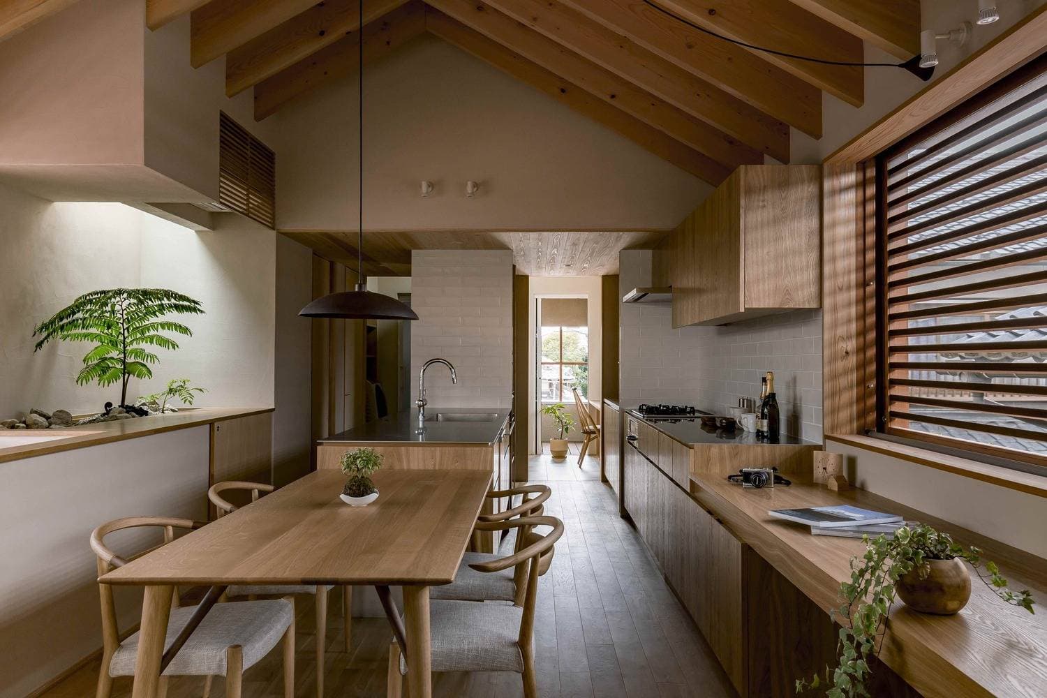 Lạc vào không gian xanh mát của ngôi nhà phố Nhật mang tên Shoei House
