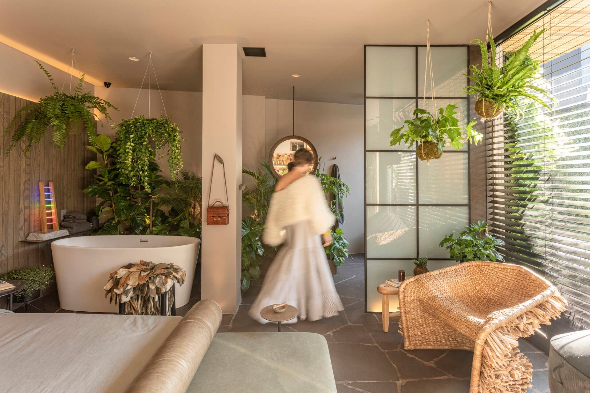 Urban Cabin - Kết nối với thiên nhiên để bỏ lại áp lực, phiền muộn của cuộc sống sau cánh cửa