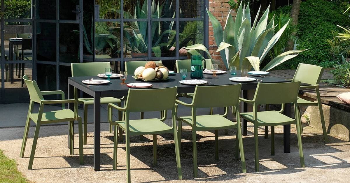 Tổng hợp những yếu tố ảnh hưởng đến tuổi thọ của bàn ghế ngoài trời