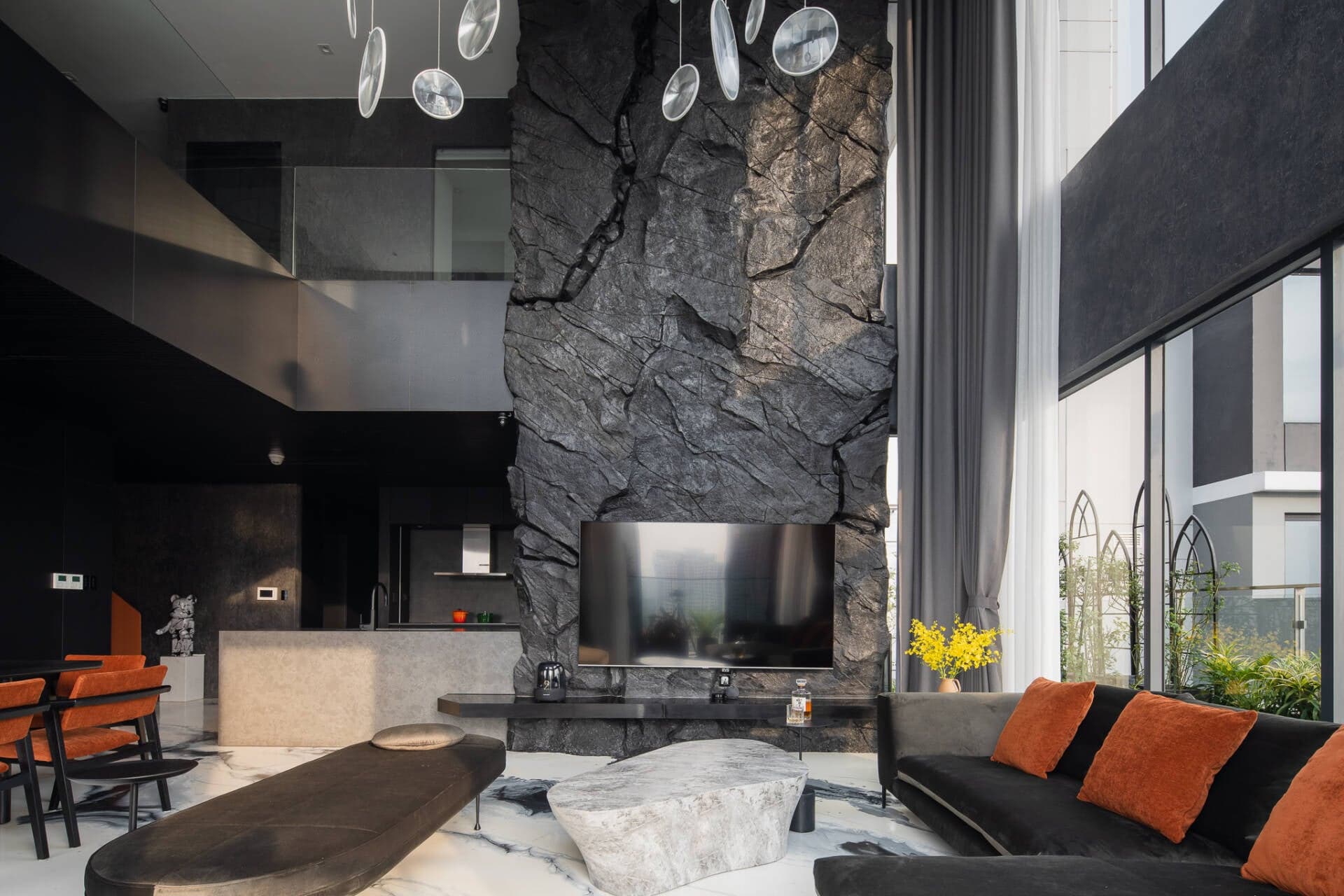 Penthouse Đá Đen - Mang thiên nhiên hùng vĩ vào căn hộ 195m2 để tạo ra không gian sống “độc nhất vô nhị”
