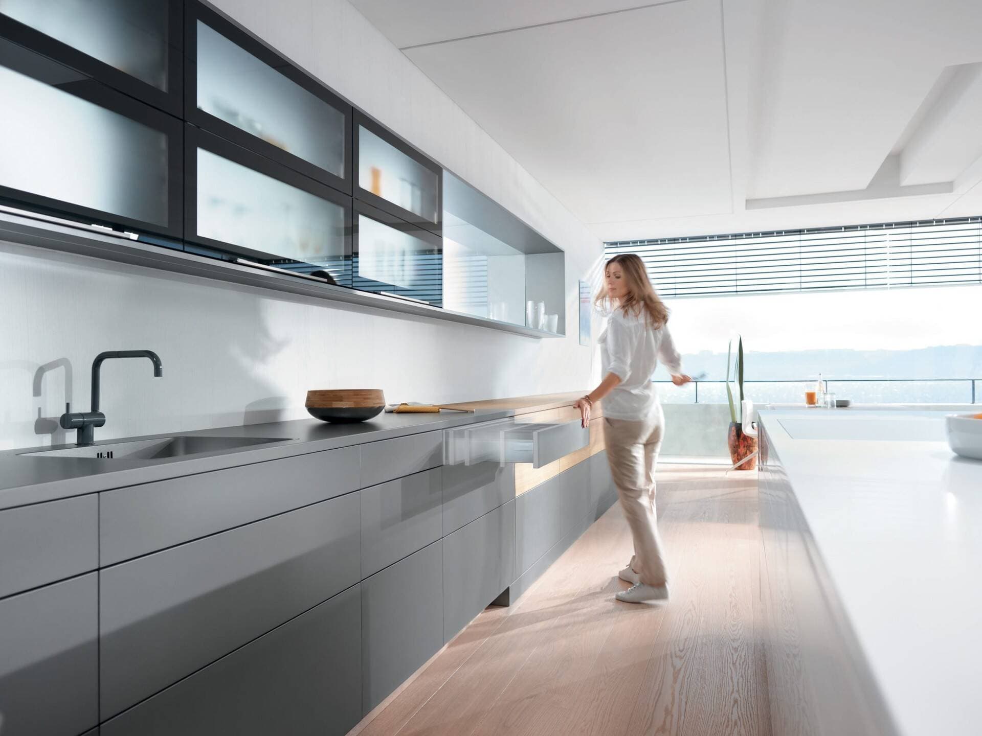 Tại sao nên sử dụng ray trượt giảm chấn đối với các ngăn tủ?