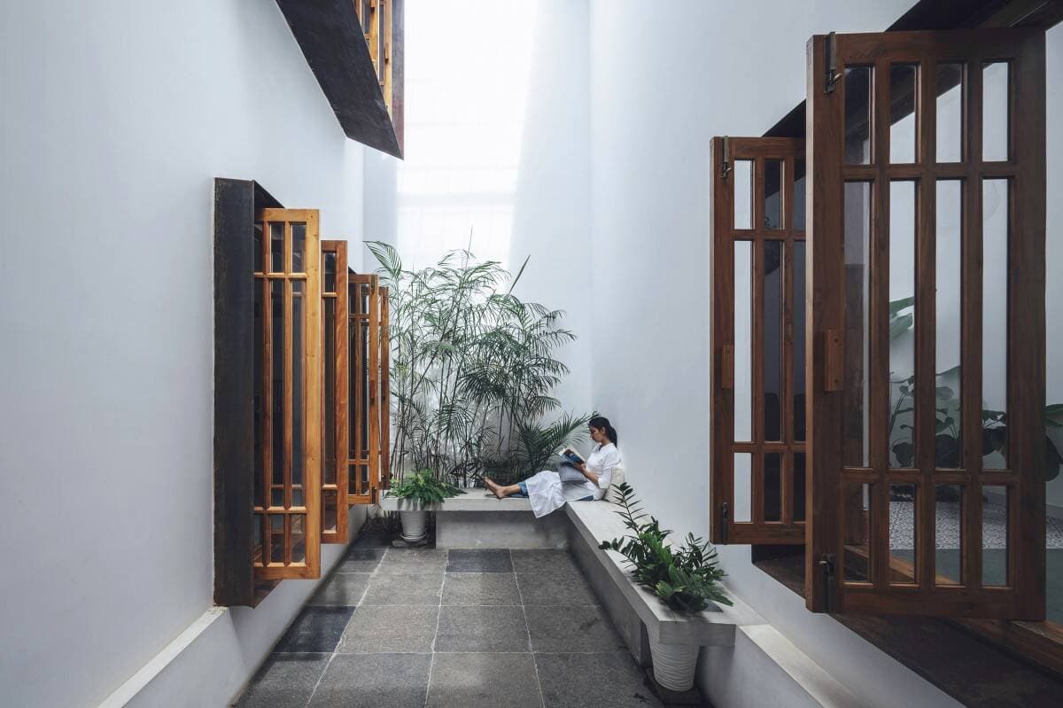 Wrapped light - Biến ngôi nhà phố thành không gian sống chuẩn nghỉ dưỡng