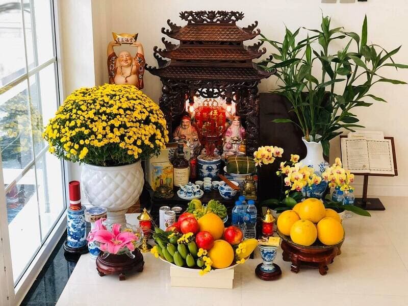 Nên cắm hoa gì trên bàn thờ ngày Tết để rước tài lộc vào nhà