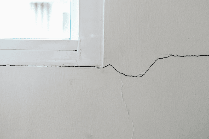 Tại sao nhà mới xây bị nứt tường? 5 cách xử lý nứt tường hiệu quả
