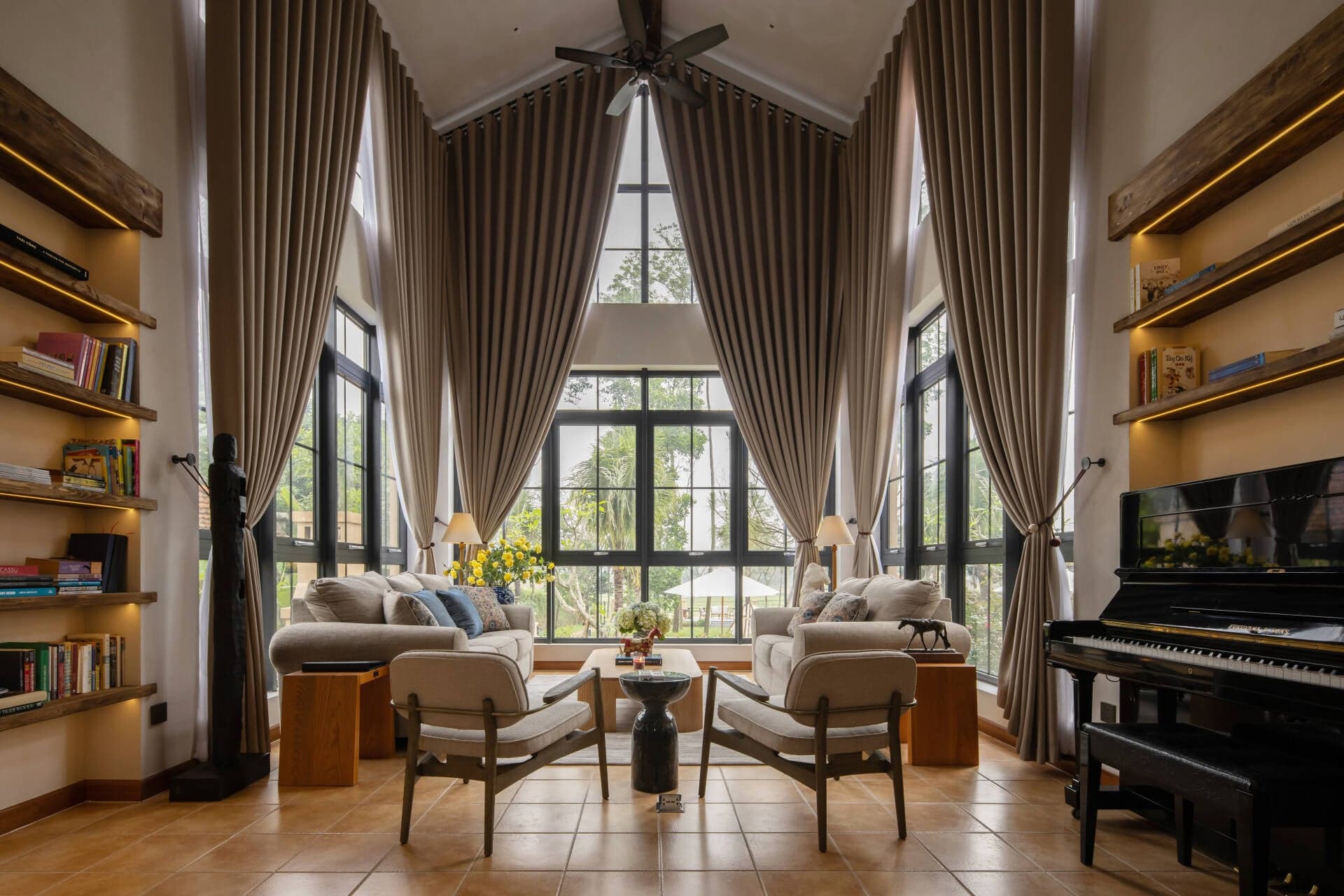 Biệt thự kiểu Pháp The Village Château ở vùng quê Bắc Bộ