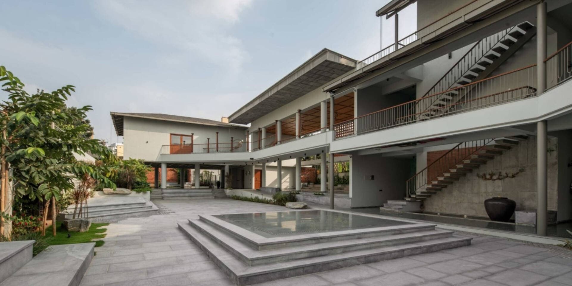 Biệt thự 2 tầng ở Ấn Độ thiết kế đẹp mọi góc để khách chụp ảnh “sống ảo”
