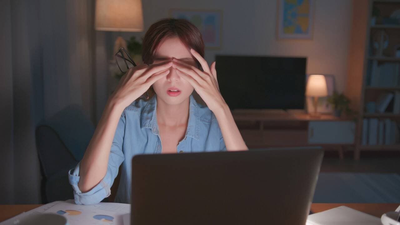 Ngủ muộn gây nguy hiểm hơn bạn nghĩ: Những thói quen ngủ ảnh hưởng đến tuổi thọ