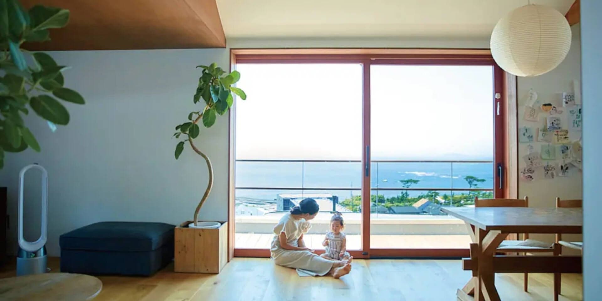Cải tạo nhà 120m2 của nữ stylist thành không gian 2 tầng ngập nắng, gió và ký ức gia đình