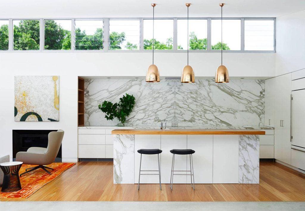 Đá ốp tủ bếp - Nên chọn đá granite hay đá cẩm thạch?