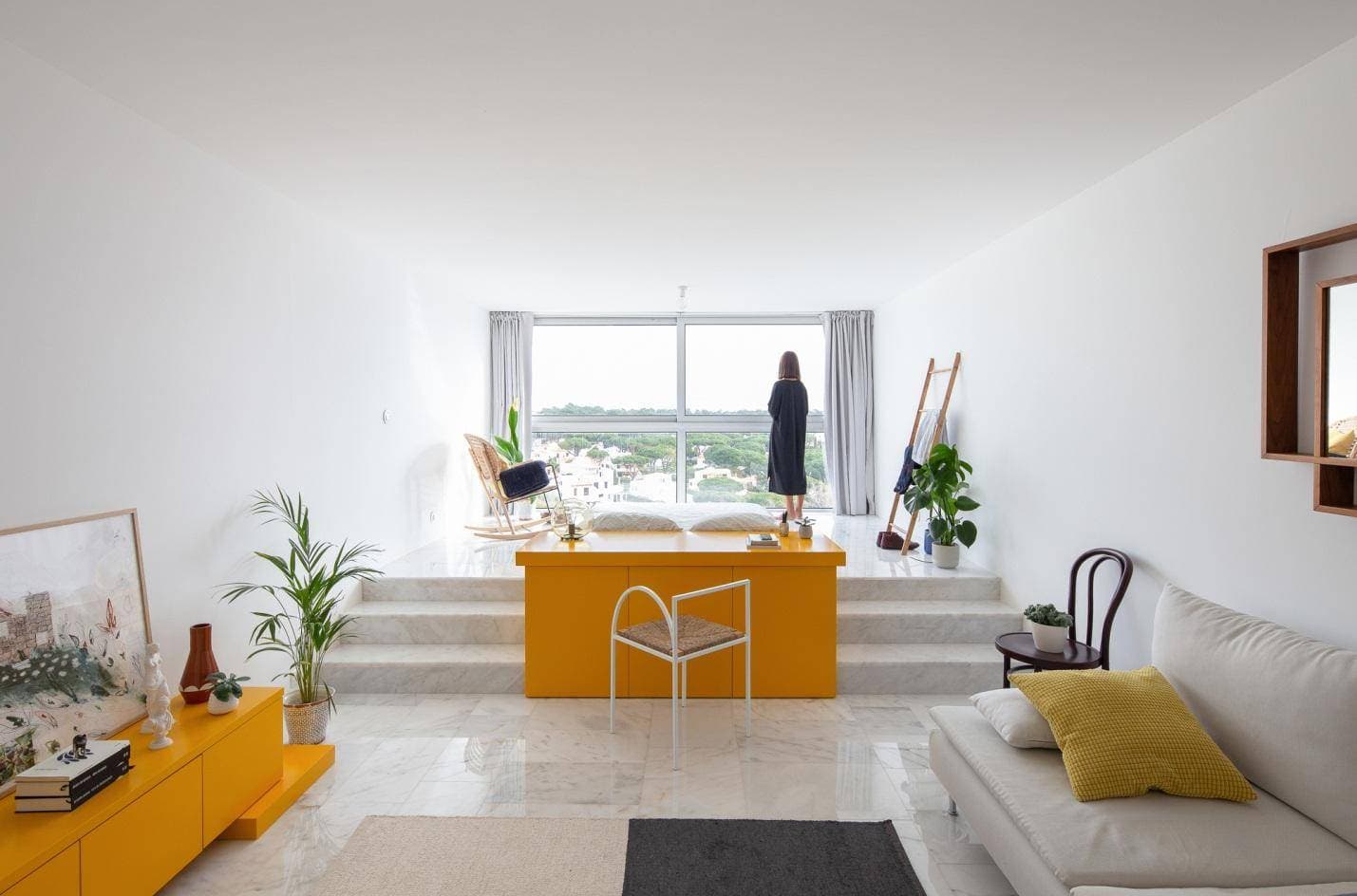 Thử đoán ý đồ nghệ thuật qua 3 món đồ nội thất bên trong căn hộ 30m2 - Modern Apartment