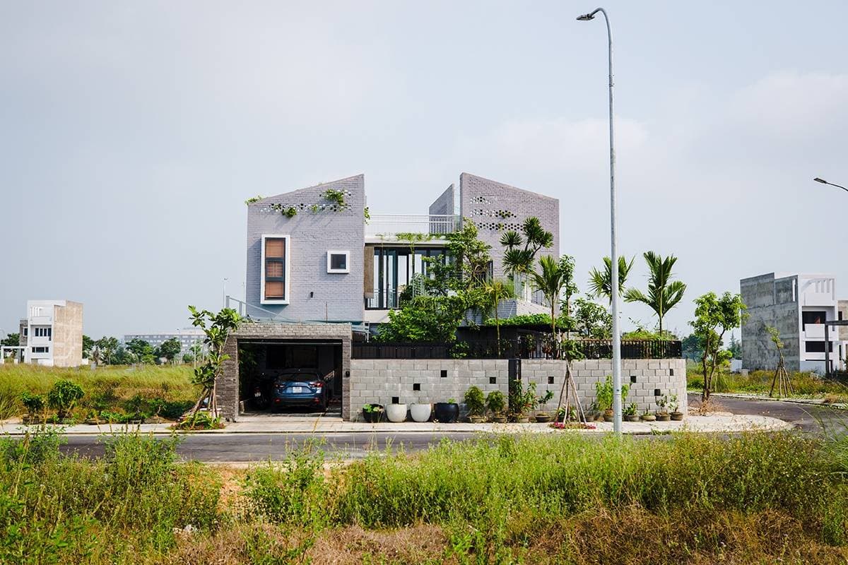 Nhà ở quê - Kiến trúc vừa cởi mở vừa gắn kết trong gia đình 3 thế hệ