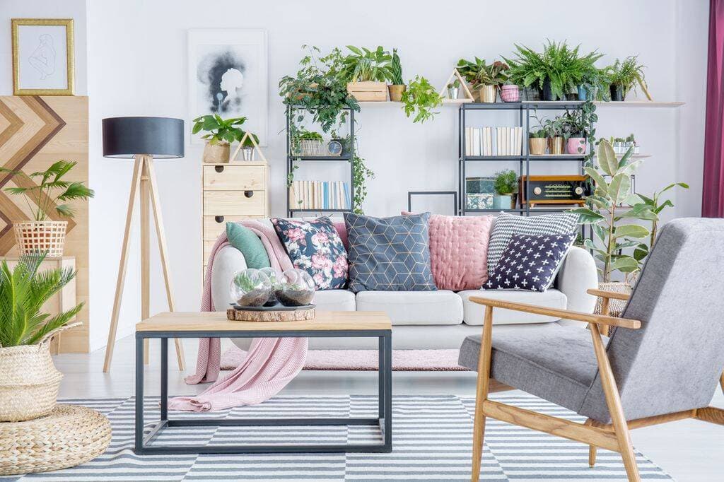 Lựa chọn và bố trí sofa cho phòng khách bất chấp mùa hè nóng nực