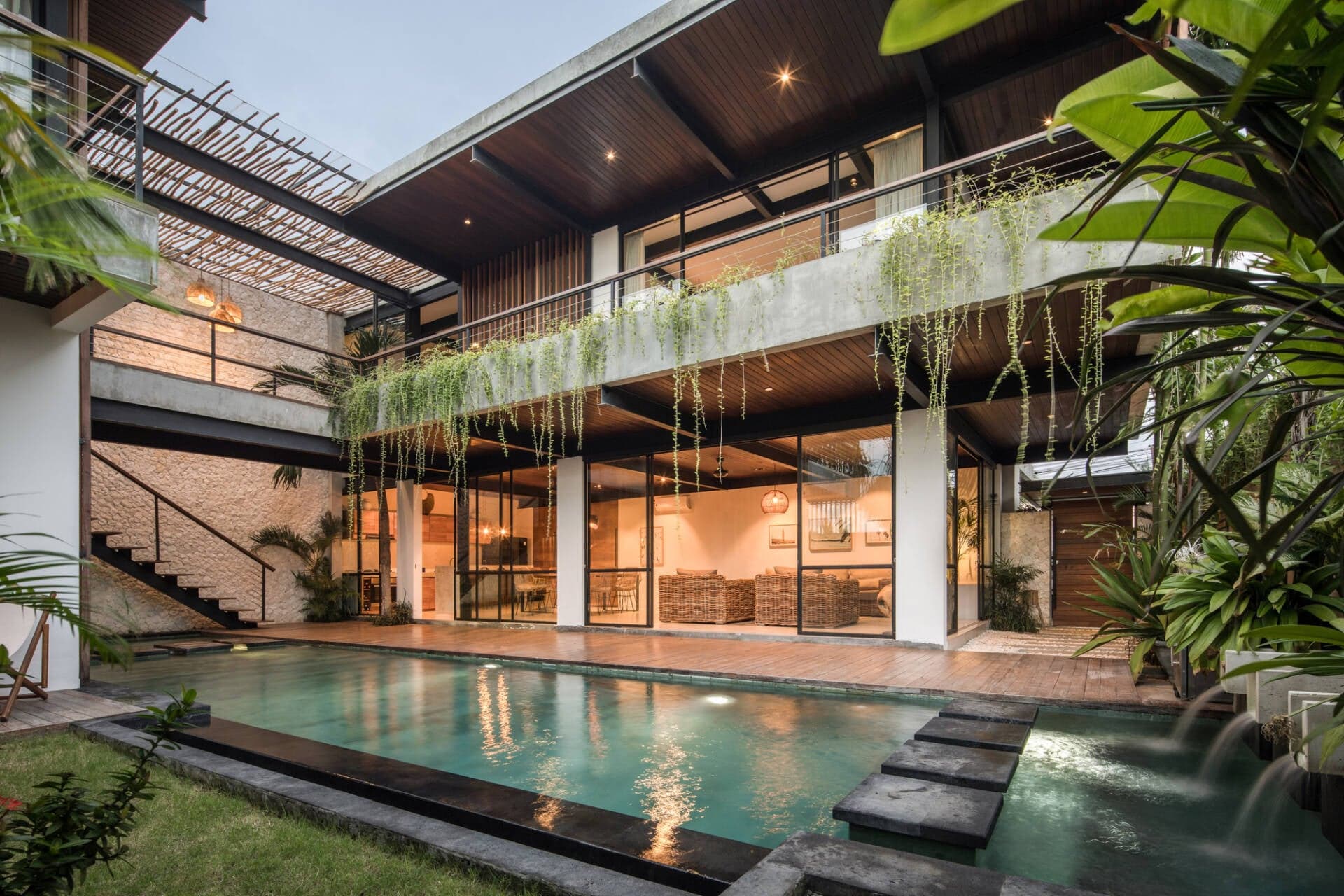 Yêu thích vẻ đẹp lãng mạn của Bali, gia chủ xây hẳn biệt thự nghỉ dưỡng xa hoa như resort 5 sao để tận hưởng