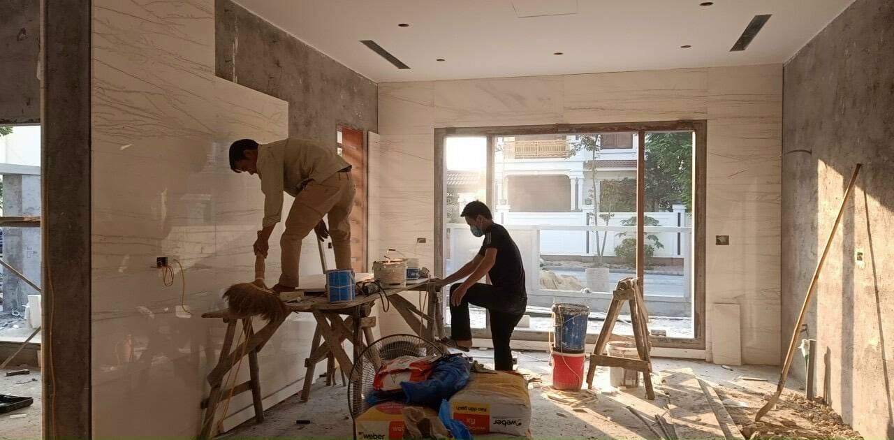 Các đơn vị thi công chia sẻ đánh giá khi sử dụng keo dán gạch